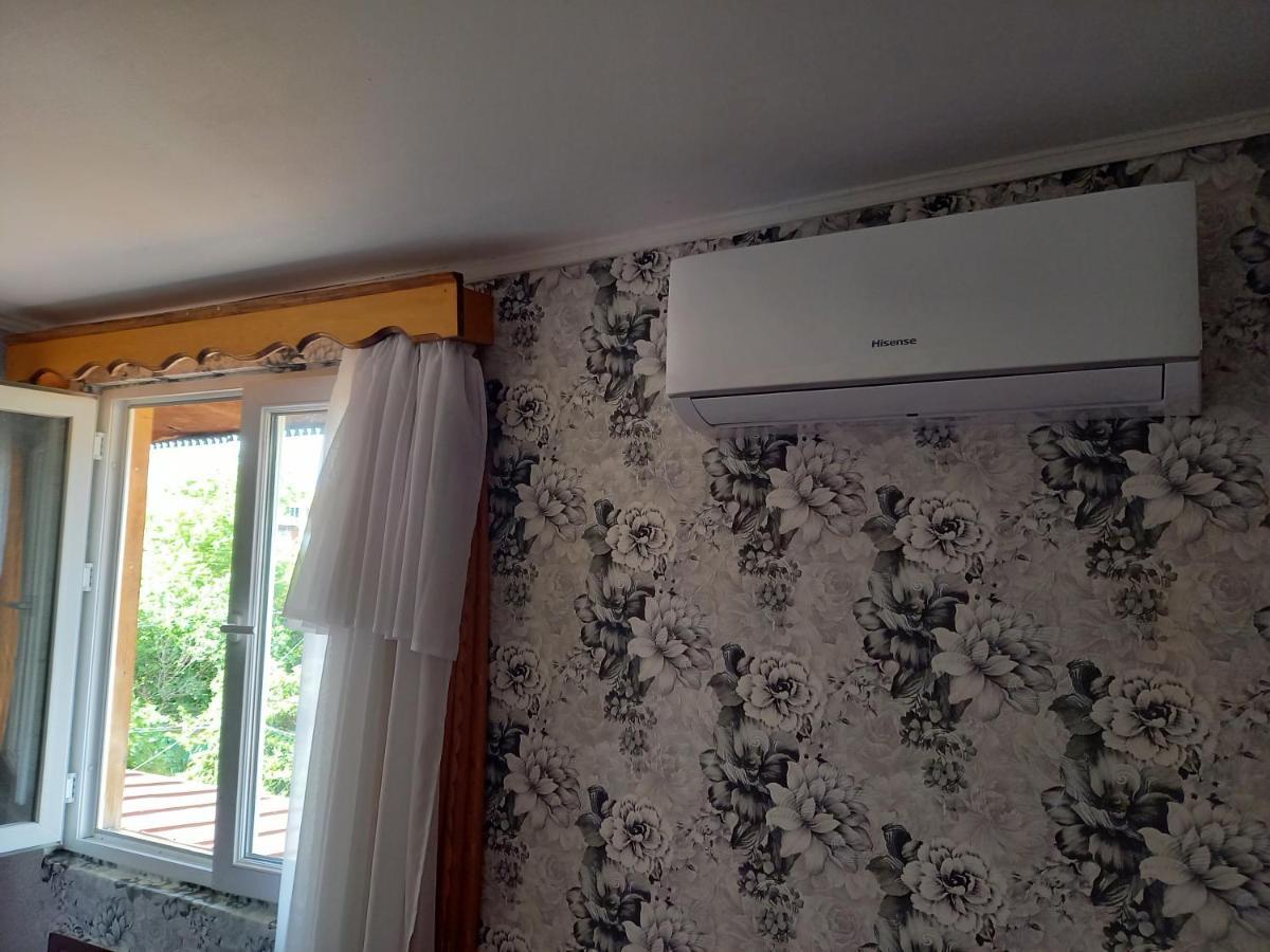 קוטאיסי Downtown Guest House מראה חיצוני תמונה