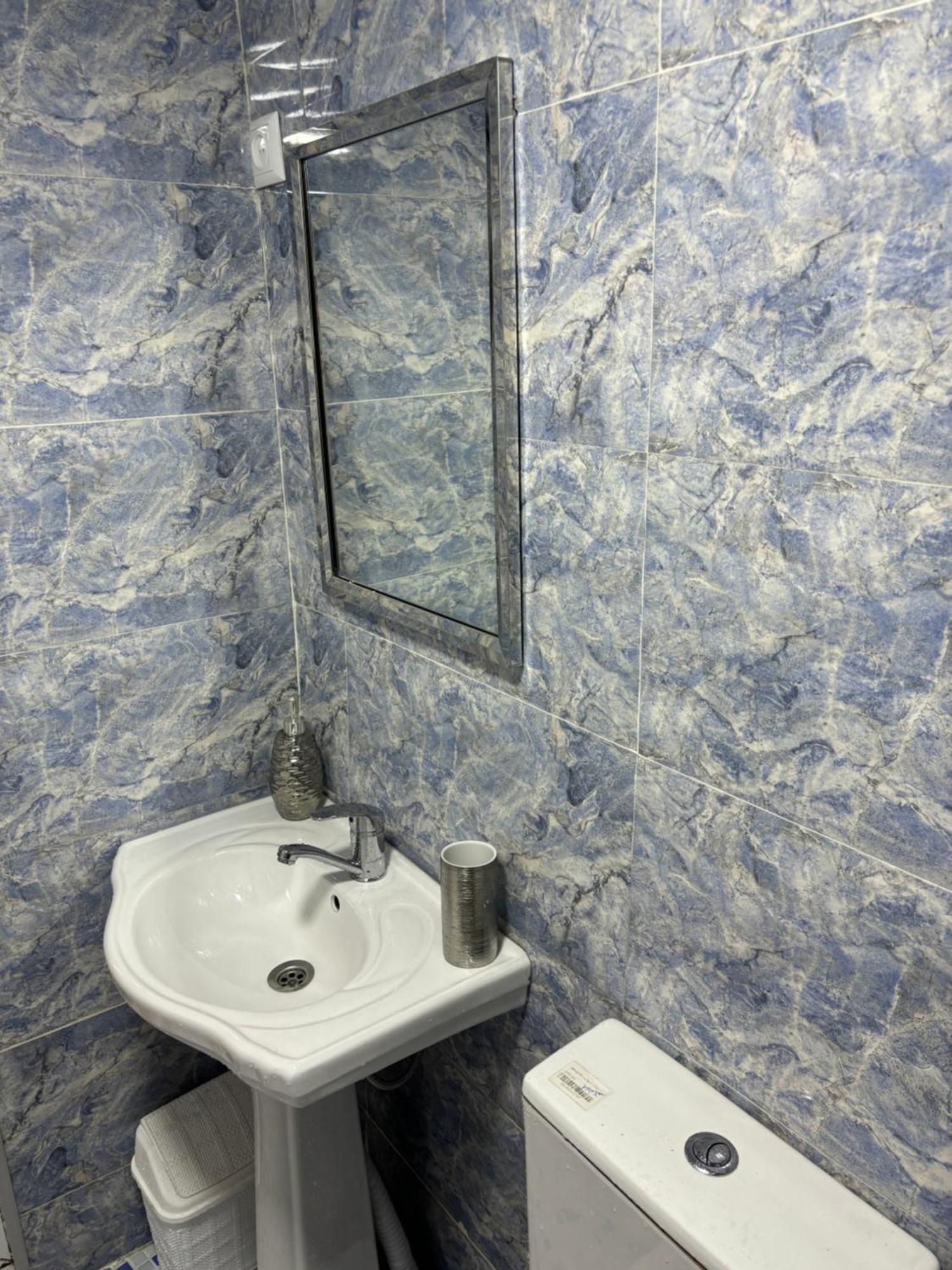 קוטאיסי Downtown Guest House מראה חיצוני תמונה