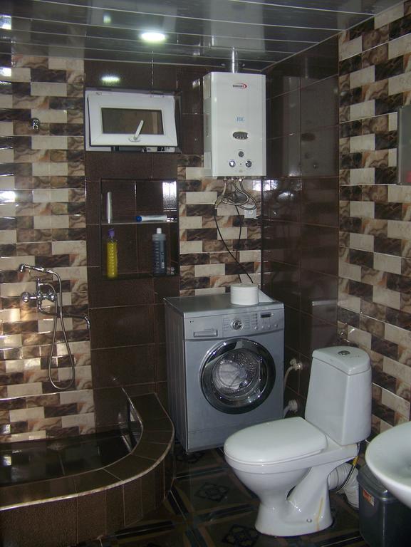 קוטאיסי Downtown Guest House מראה חיצוני תמונה
