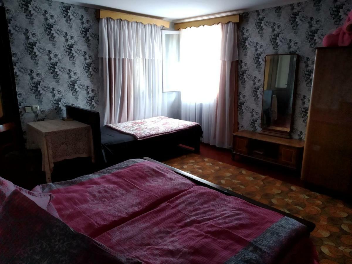 קוטאיסי Downtown Guest House מראה חיצוני תמונה